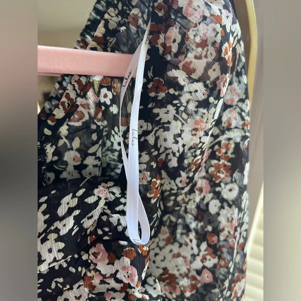 Lulus NWOT Mood Setter Black Floral Print Ruched Long Sleeve Top - Picture 4 of 12